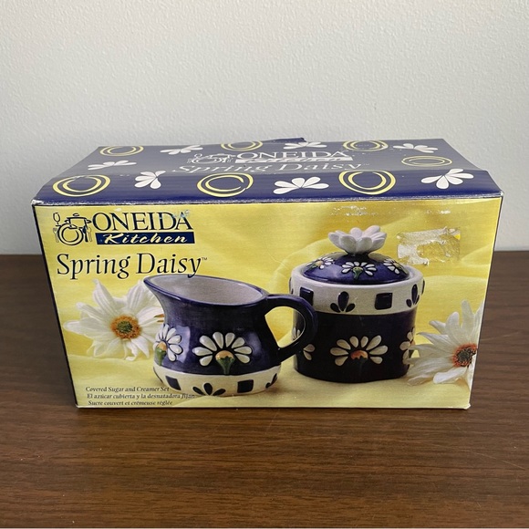 2001 Oneida Spring Daisy Creamer and Covered Sugar Dish Set - Picture 2 of 12